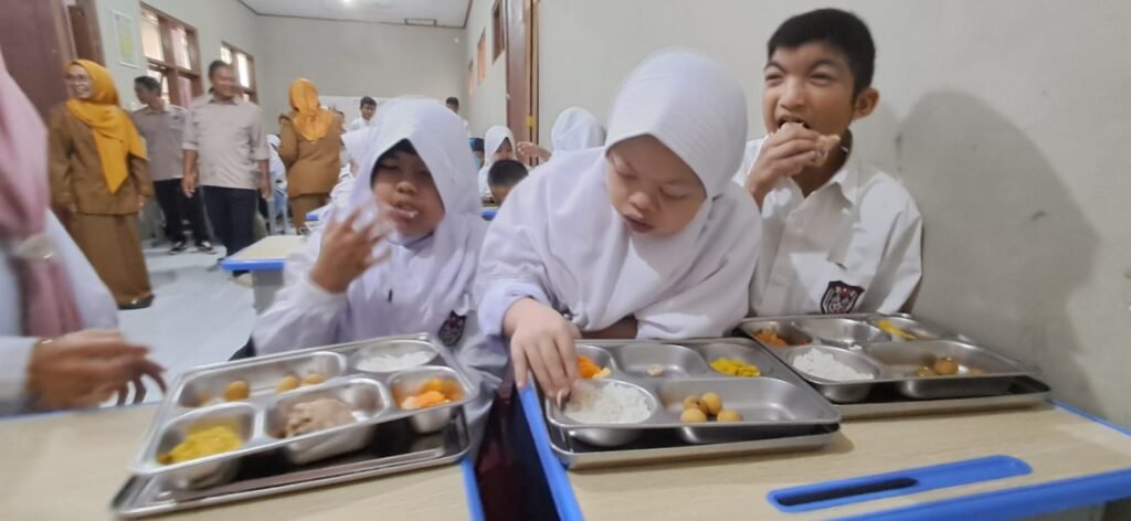 WhatsApp Image 2025-10-01 at 10.39.48 (1)