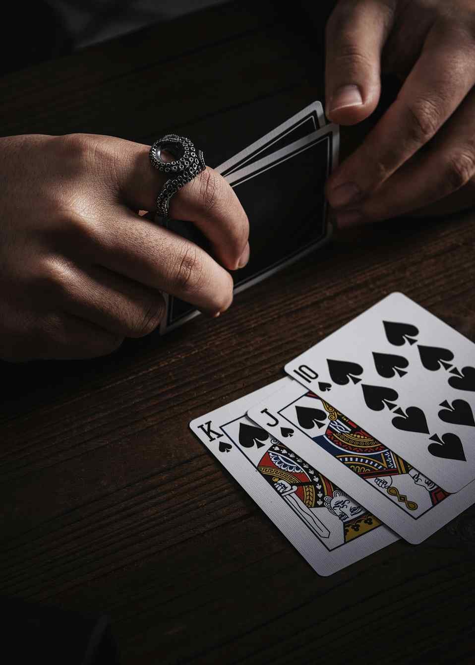 paradise 8 casino app